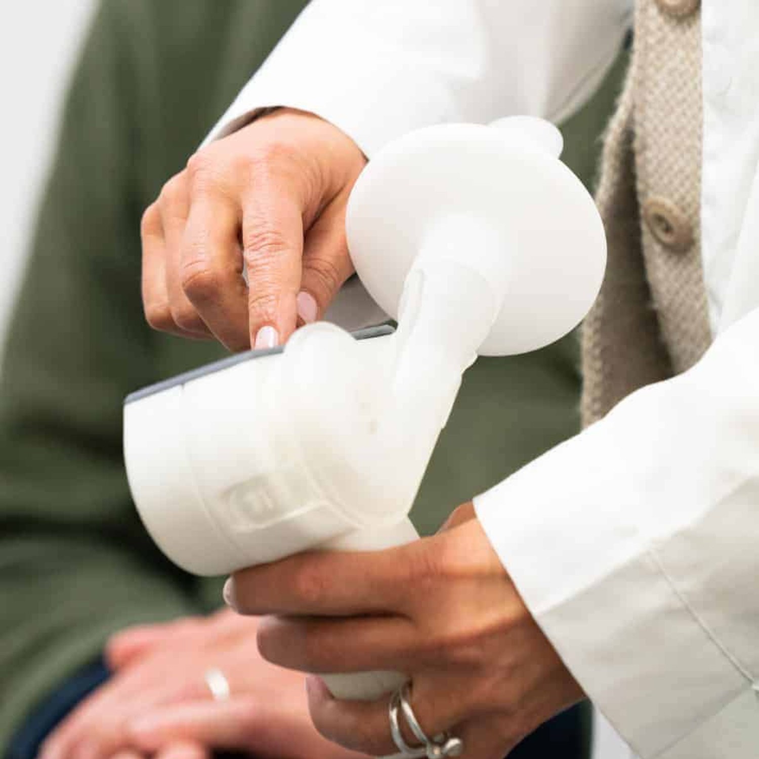 Restech RESMON FIRST Mini-Oscillometer | Revolutionary Pulmonary Diagnostics Device for Hospital & ICU Respiratory Assessment